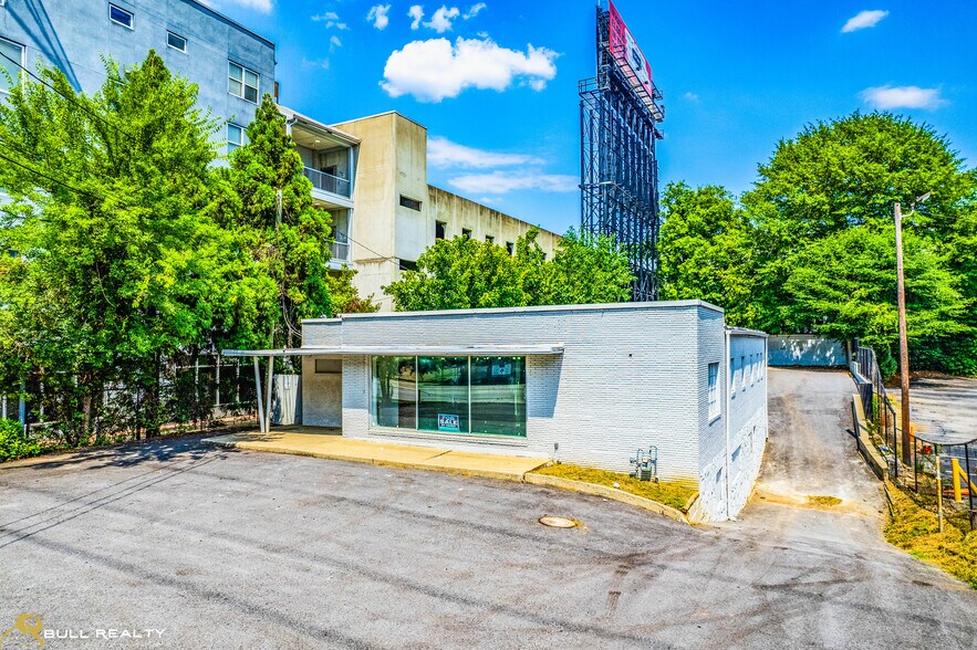 More Photos Of 2087 NE Piedmont Rd, Atlanta Freestanding For Sale