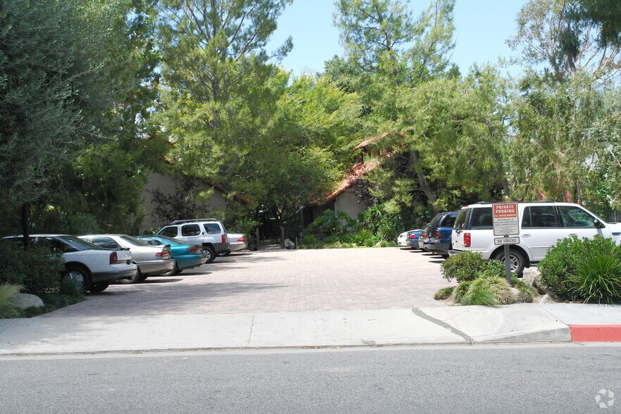 More Photos Of 23480 Park Sorrento, Calabasas Office For Lease