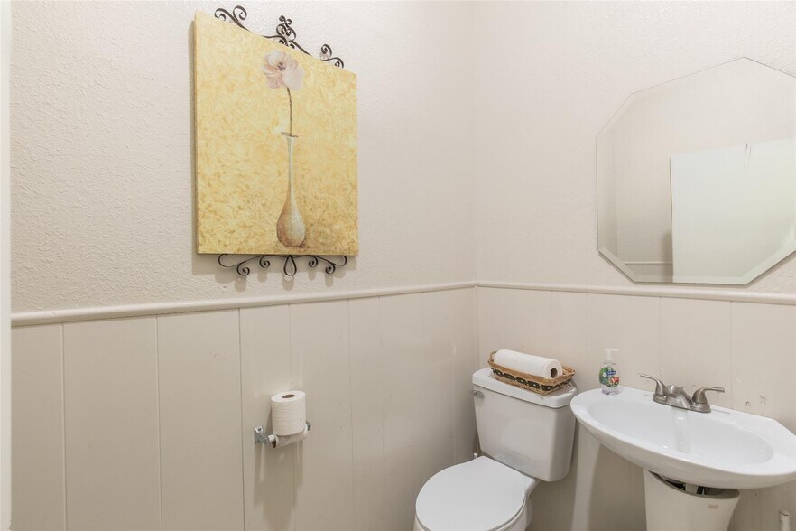 More Photos Of 434 Jefferson St E, Sulphur Springs Religious Facility For Sale