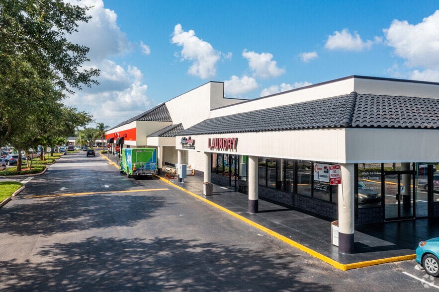 More Photos Of 4851-5038 Golden Gate Pky, Naples General Retail For Lease