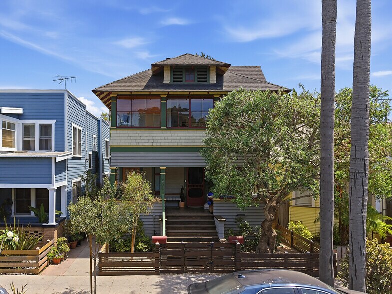 Primary Photo Of 218 Horizon Ave, Venice Multifamily For Sale