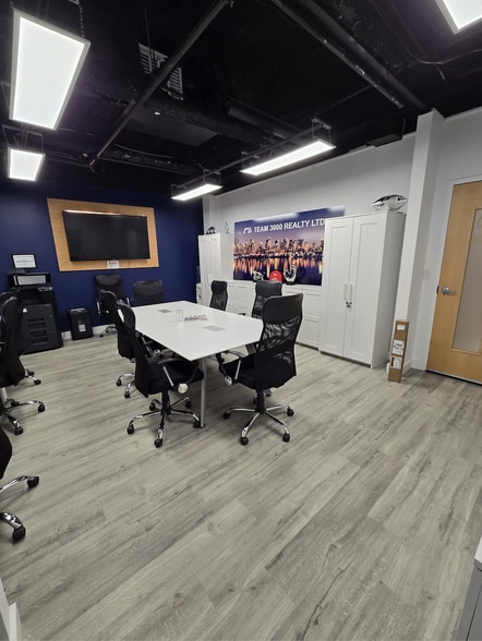 More Photos Of 850 Harbourside Dr, North Vancouver Medical For Lease