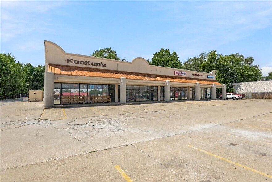 Primary Photo Of 1708-1722 E Sangamon Ave, Springfield Storefront For Lease