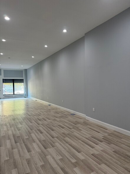 More Photos Of 326 N Howard St, Baltimore Storefront Retail Office For Lease