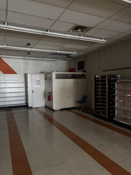 More Photos Of 262 Connellsville St, Uniontown Drugstore For Sale