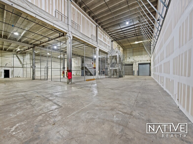 More Photos Of 1500-1600 NE 12th Ter, Fort Lauderdale Warehouse For Lease