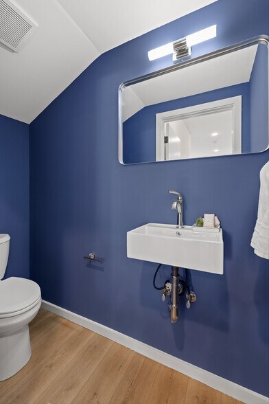 More Photos Of 1602 N Central St, Knoxville Apartments For Sale