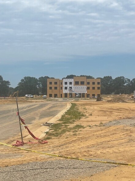More Photos Of Stage @ Hwy 70, Bartlett Land For Lease