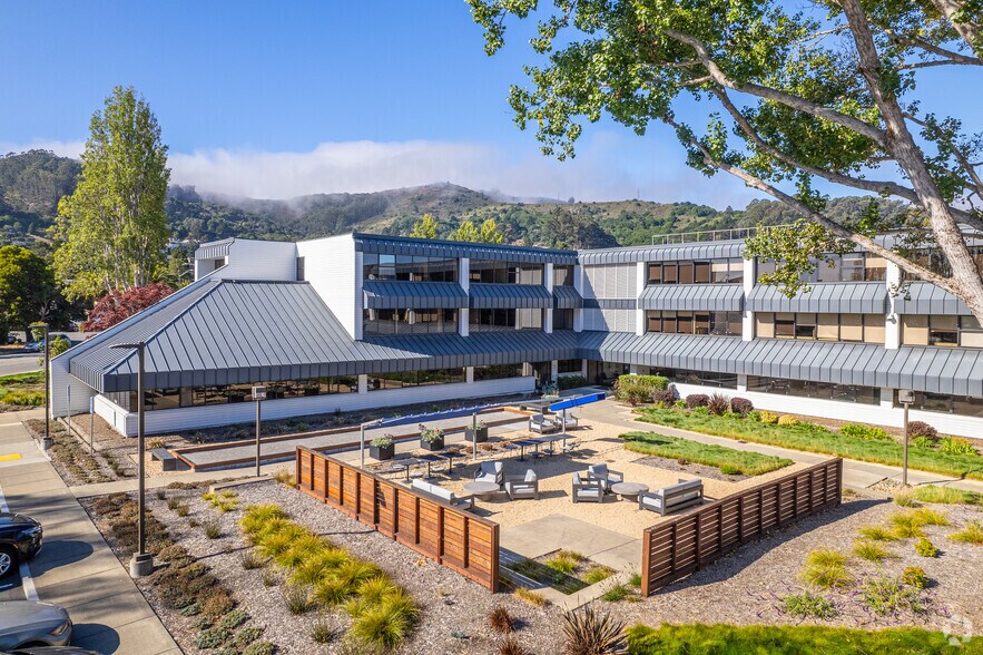 More Photos Of 3 Harbor Dr, Sausalito Medical For Lease