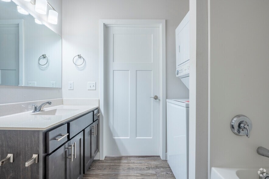 More Photos Of 2515 Gaston Rd, Cottage Grove Apartments For Lease