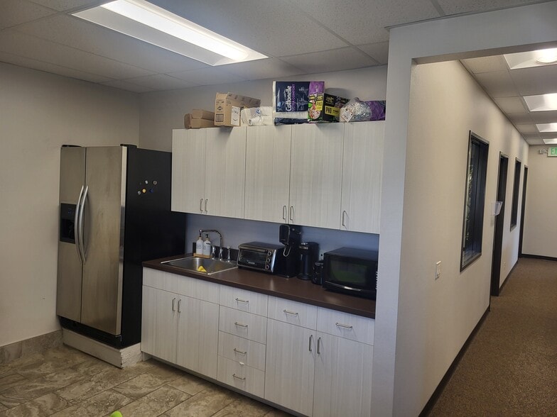 More Photos Of 9436-9458 W Fairview Ave, Boise Office For Sale
