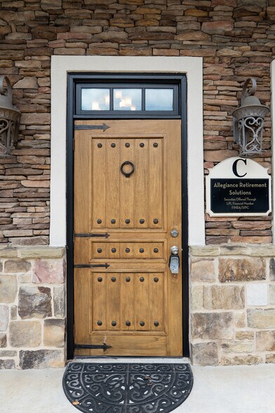 More Photos Of 1790 Atkinson Rd, Lawrenceville Medical For Sale