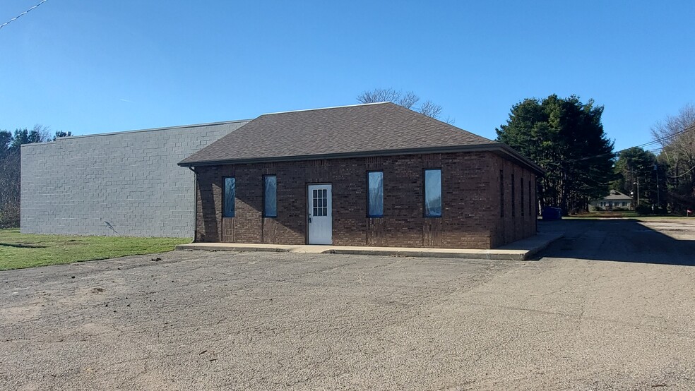 Primary Photo Of 1586 Paw Paw Ave, Benton Harbor Warehouse For Lease