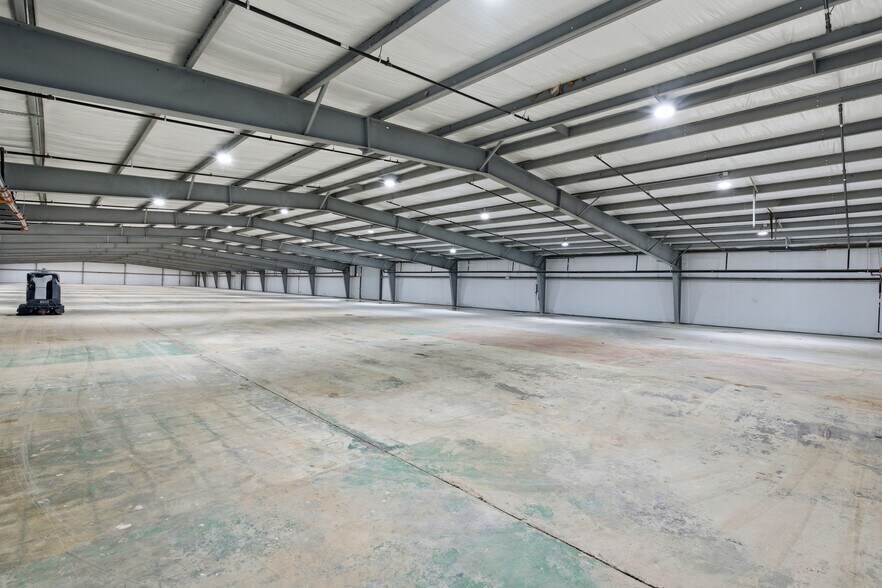 More Photos Of 701 Lovvorn Rd, Carrollton Warehouse For Lease