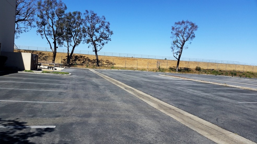 More Photos Of 6301 Alondra Blvd, Paramount Warehouse For Sale