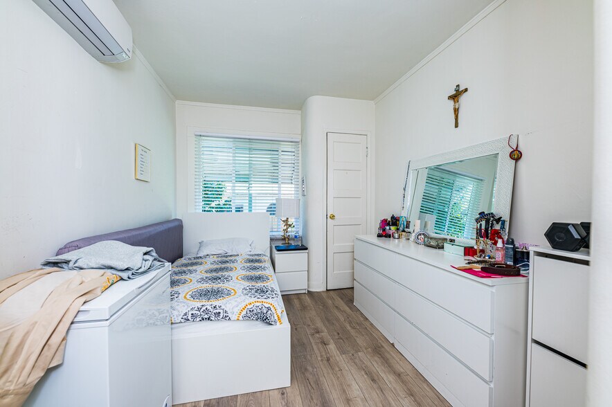 More Photos Of 550-552 E Verdugo Ave, Burbank Apartments For Sale