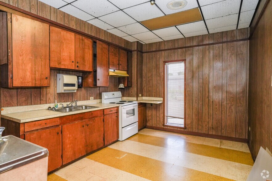 More Photos Of 2830 Breard St, Monroe Office For Sale
