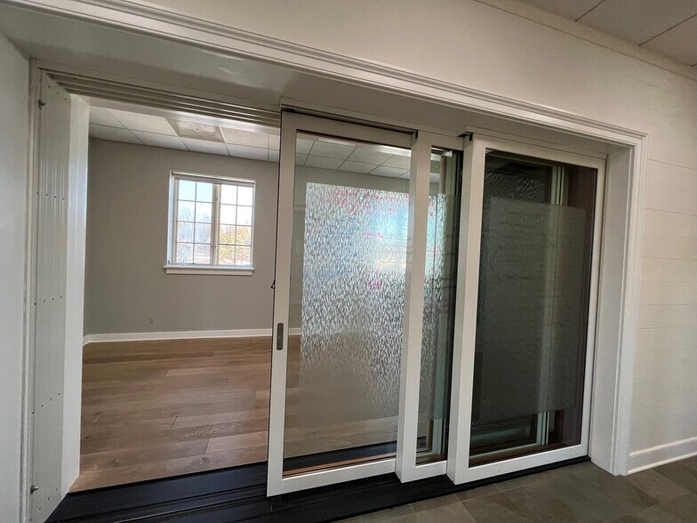 More Photos Of 1222-1226 Harris St, Charlottesville Office For Lease