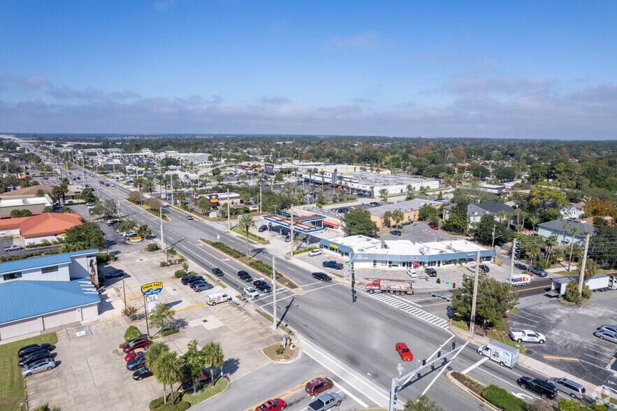 More Photos Of 703-705 Atlantic Blvd, Atlantic Beach Storefront For Lease