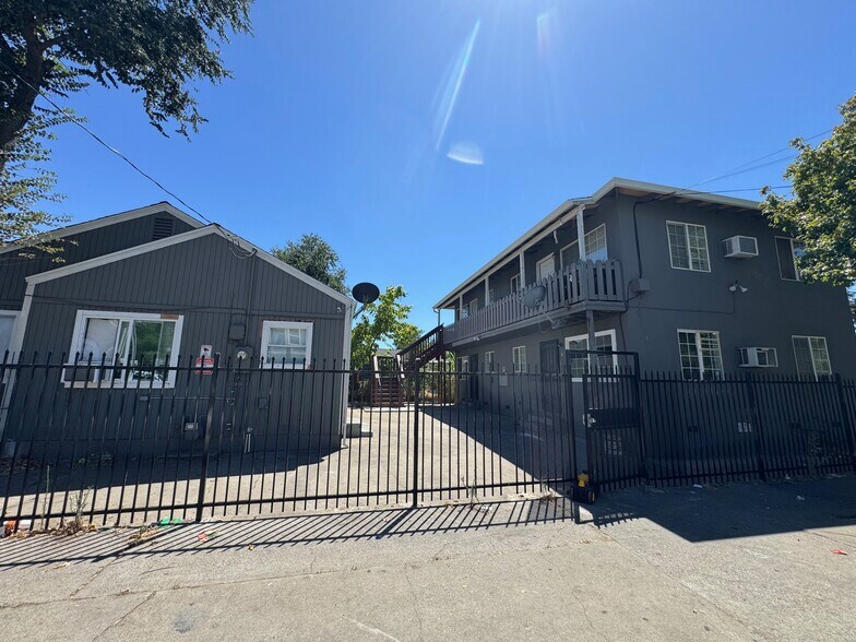 More Photos Of 2595 Beaumont St, Sacramento Apartments For Sale