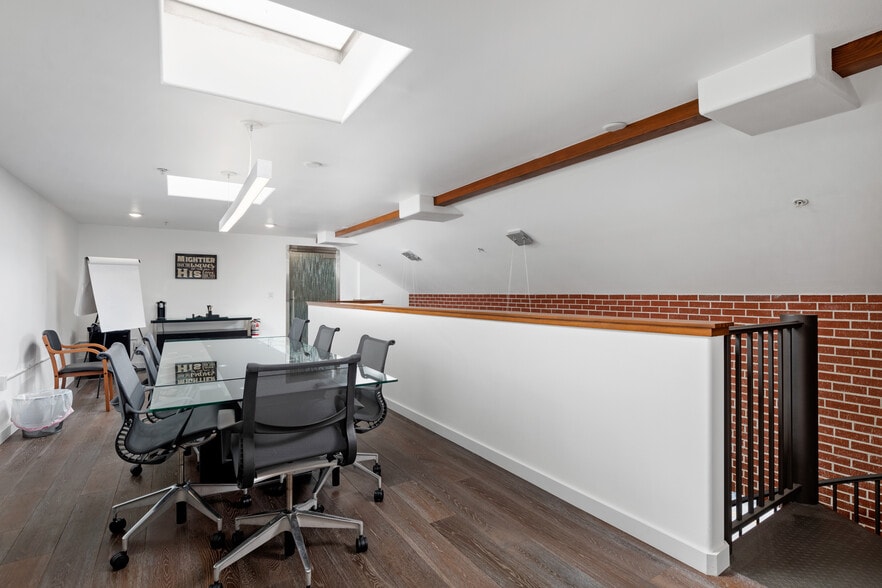 More Photos Of 1321 Post Ave, Torrance Loft Creative Space For Sale