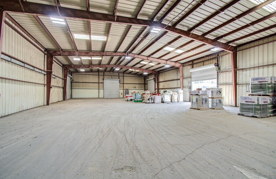 More Photos Of 8730 Ley Rd, Houston Warehouse For Lease