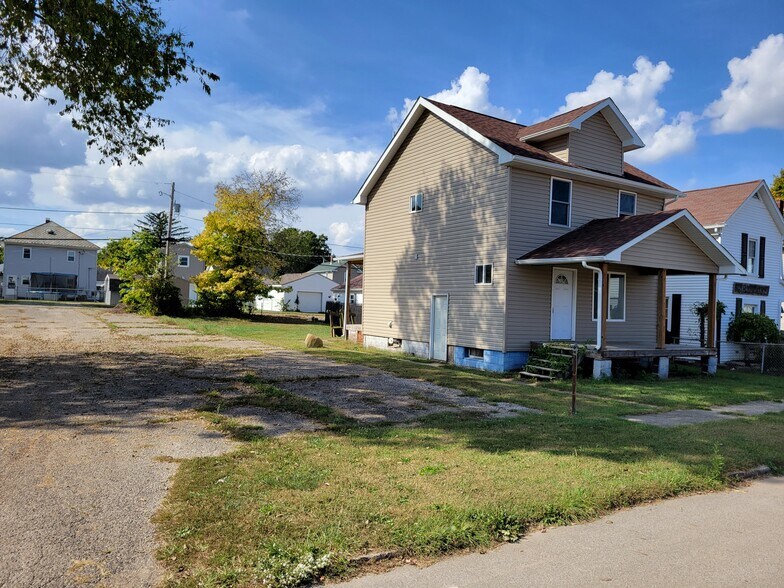 More Photos Of 1117 W Mulberry St, Lancaster Manufacturing For Sale