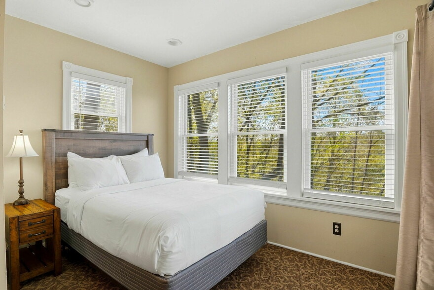 More Photos Of 305 River St, Osceola Hospitality For Sale