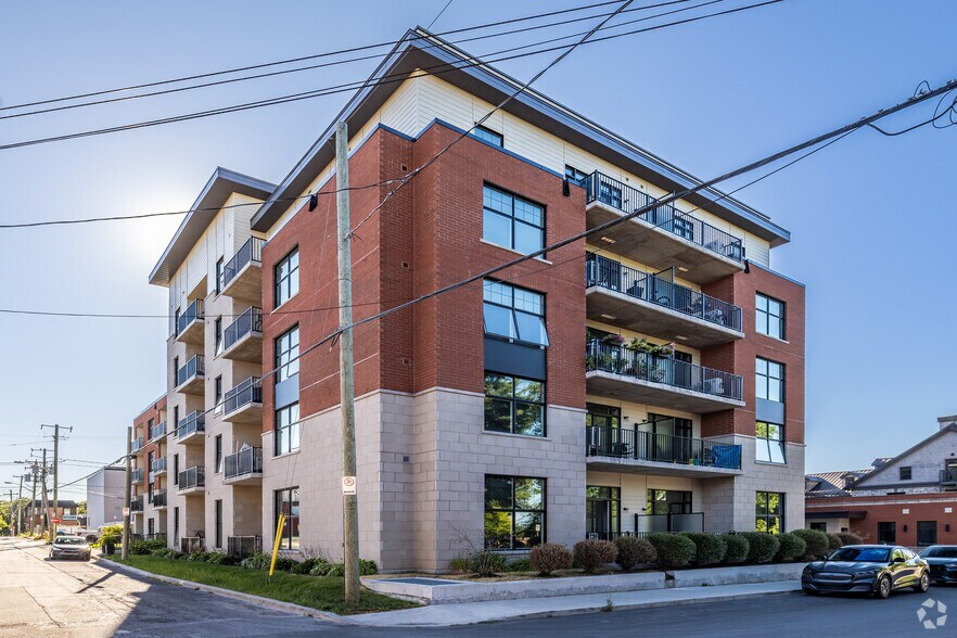 More Photos Of 75 Rue Principale, Gatineau Apartments For Sale