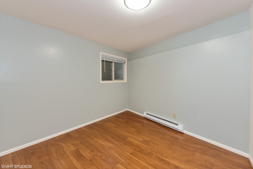 More Photos Of 4735 Ravenna Ave NE, Seattle Apartments For Sale