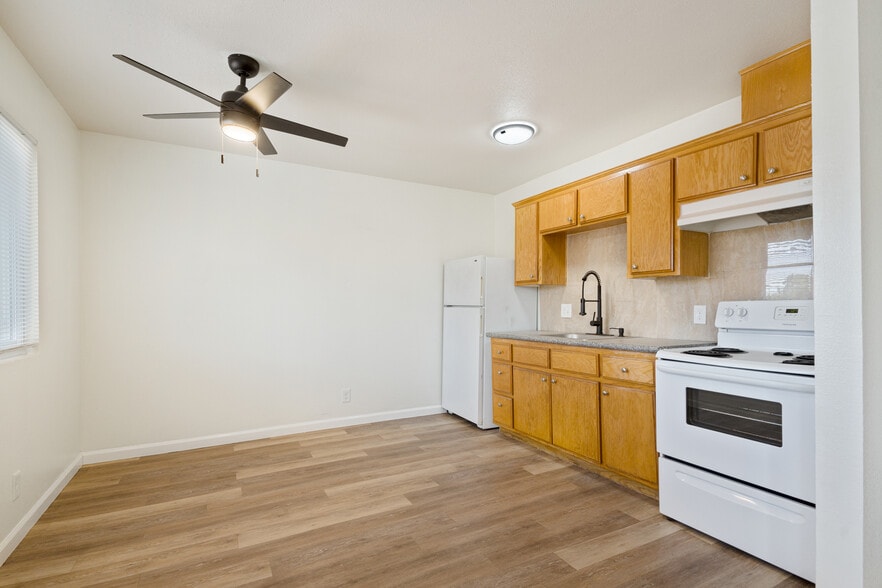 More Photos Of 1312-1322 Bulldog Ln, Fresno Apartments For Sale