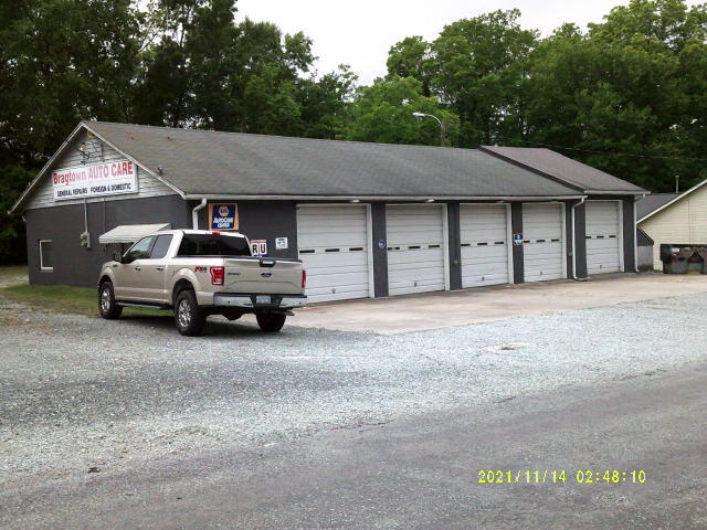 More Photos Of 103 E Rockway St, Durham Auto Repair For Lease