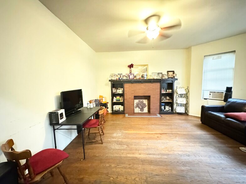 More Photos Of 6129 S Eberhart Ave, Chicago Apartments For Sale