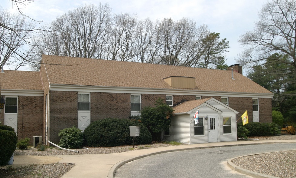 Primary Photo Of 56 Schoolhouse Rd, Whiting Medical For Sale