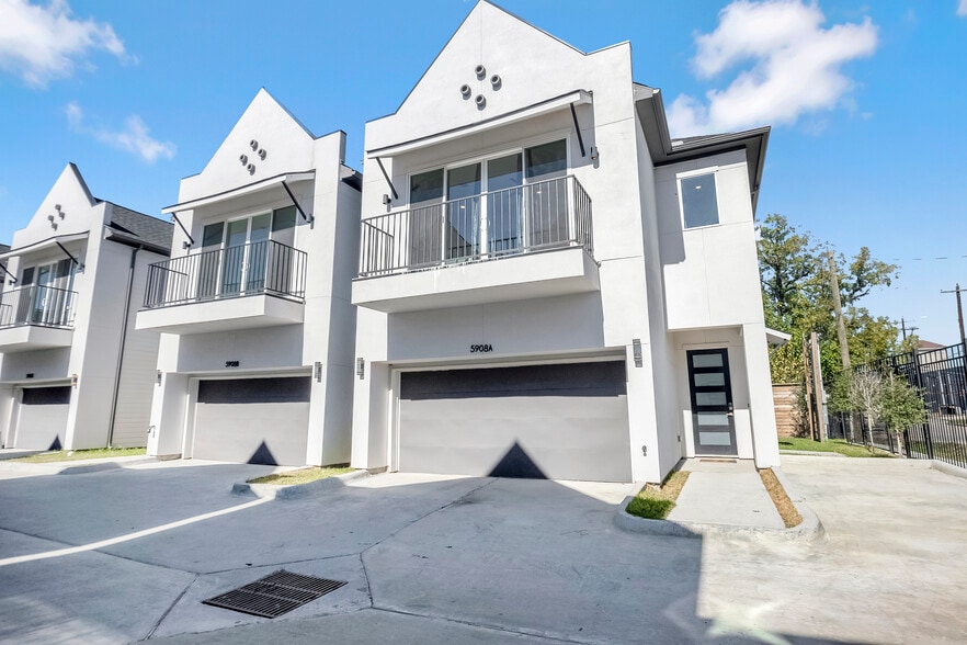 More Photos Of , Houston Multifamily For Sale