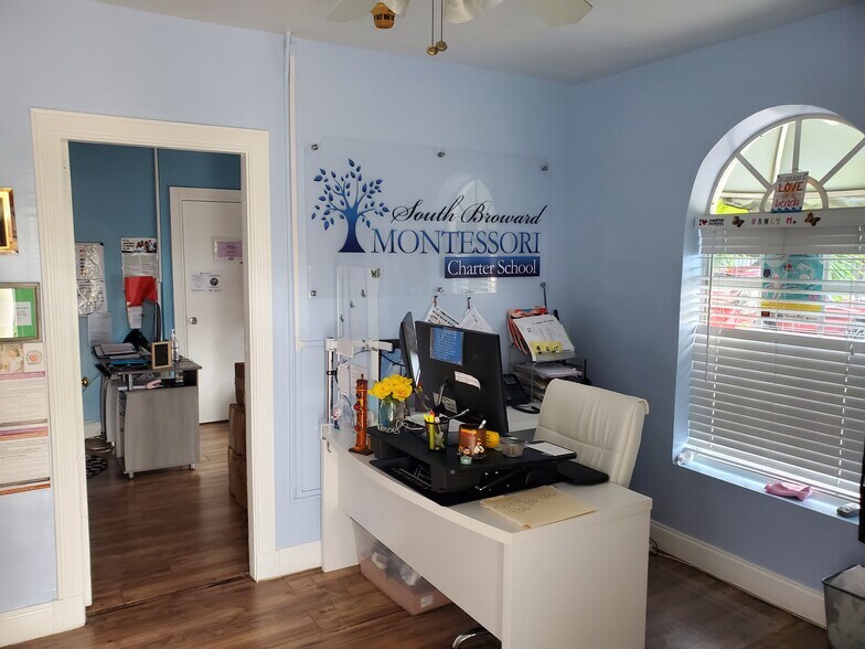 More Photos Of 520 NW 5th St, Hallandale Beach Schools For Sale