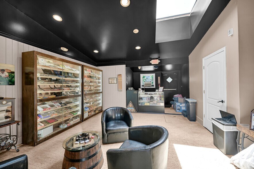 More Photos Of , Mamaroneck Unknown For Sale