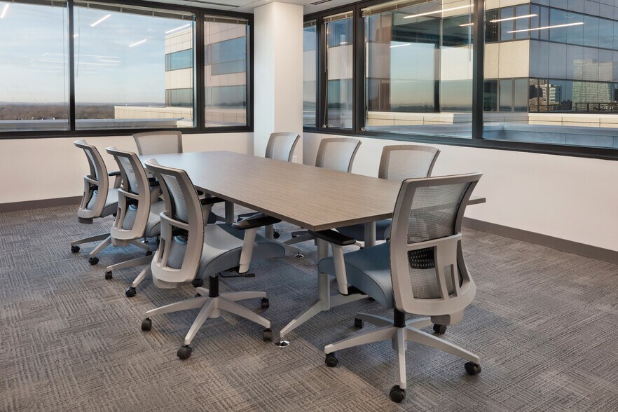 More Photos Of 1919-1921 Gallows Rd, Vienna Unknown For Sale