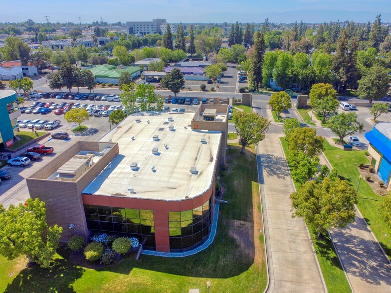 Primary Photo Of 4000 Physicians Blvd, Bakersfield Medical For Sale
