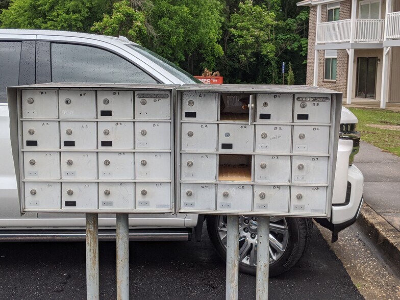 More Photos Of 180 State Docks Rd, Eufaula Multifamily For Sale