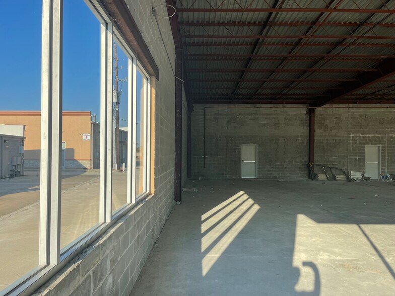 More Photos Of 18010 Kingsland Blvd, Houston Unknown For Sale