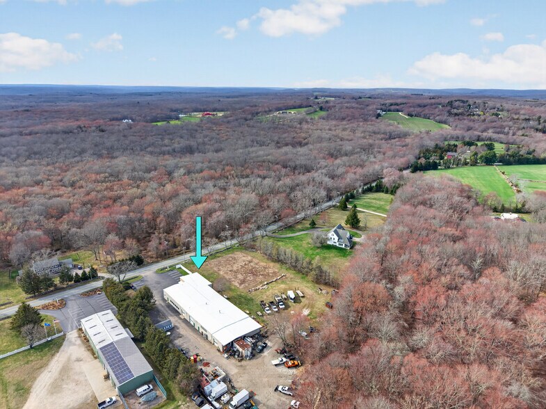 More Photos Of 300 Taugwonk Rd, Stonington Warehouse For Lease