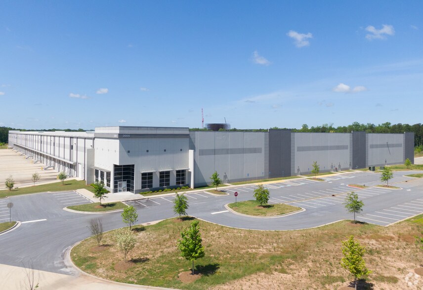 More Photos Of 2000 Logistics Center Dr, Fairburn Distribution For Lease