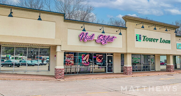 More Photos Of 1090 S Neosho Blvd, Neosho General Retail For Sale