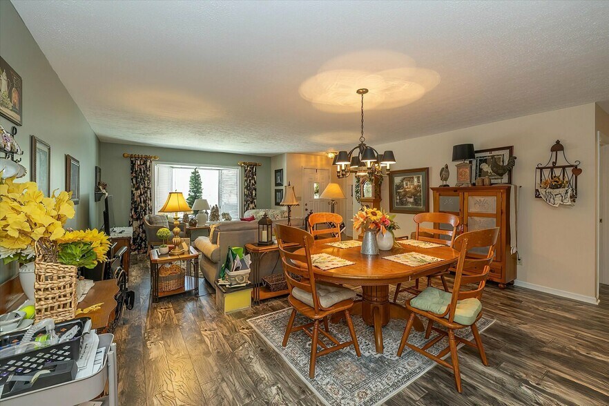 More Photos Of 714 College Dr, Anderson Apartments For Sale