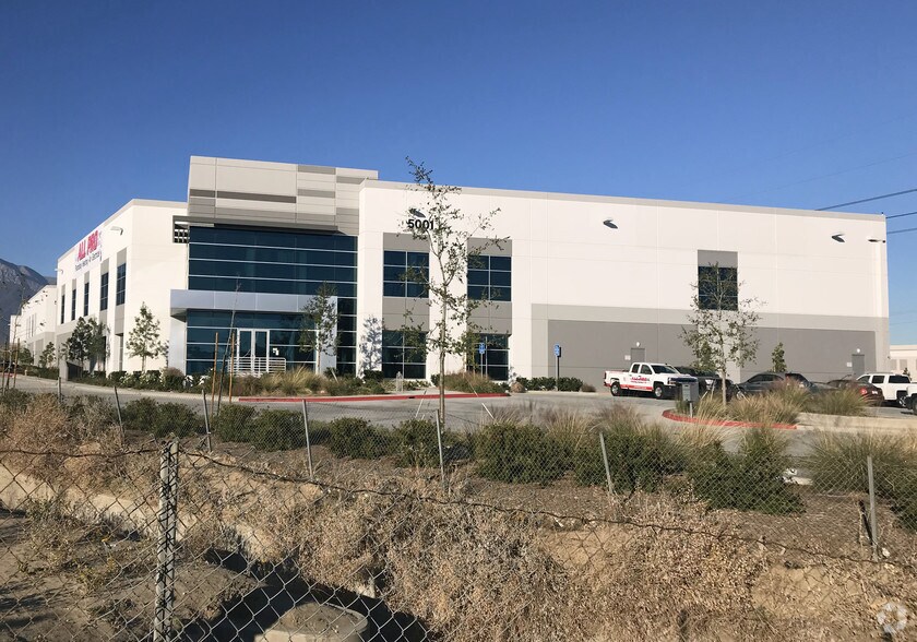 More Photos Of 5001 Ontario Mills Pky, Ontario Warehouse For Lease