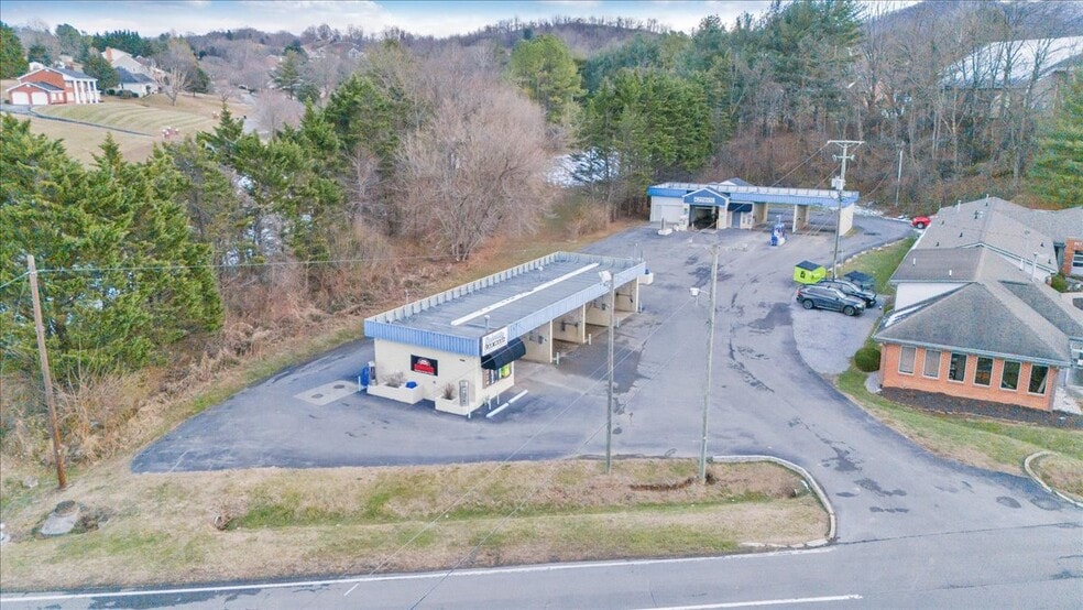 More Photos Of 870 Roanoke Rd, Daleville Carwash For Sale
