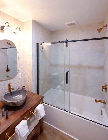 More Photos Of 25085-25349 Buena Vista Rd, Rockbridge Hotel For Sale