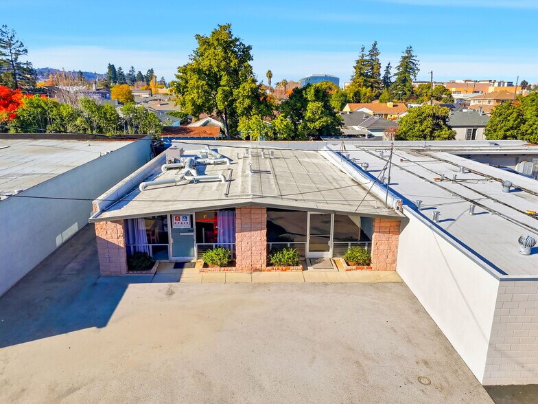 More Photos Of 932-934 Terminal Way, San Carlos Storefront Retail Office For Sale