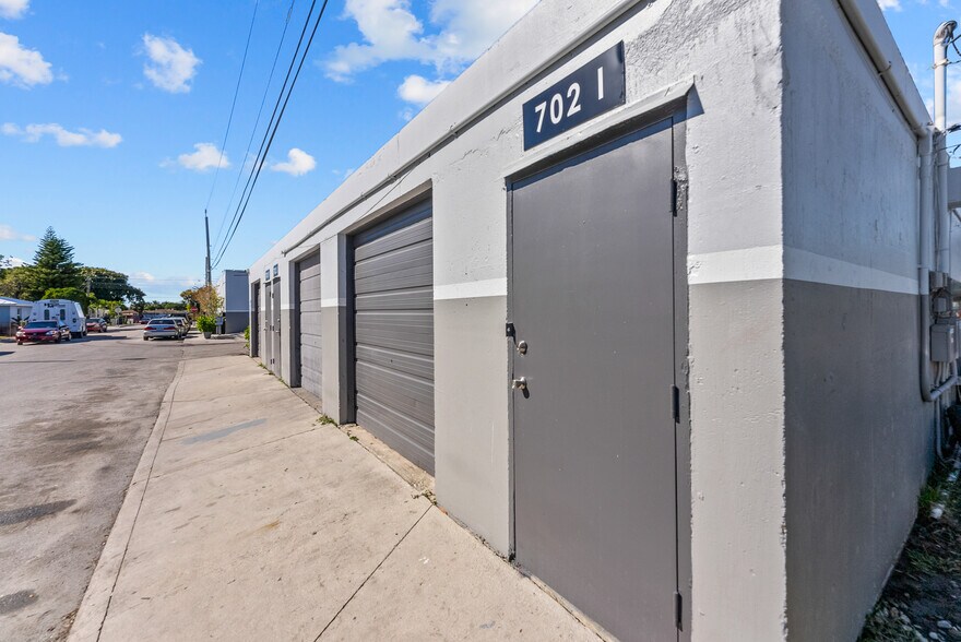 Primary Photo Of 1318-1322 S J St, Lake Worth Unknown For Lease